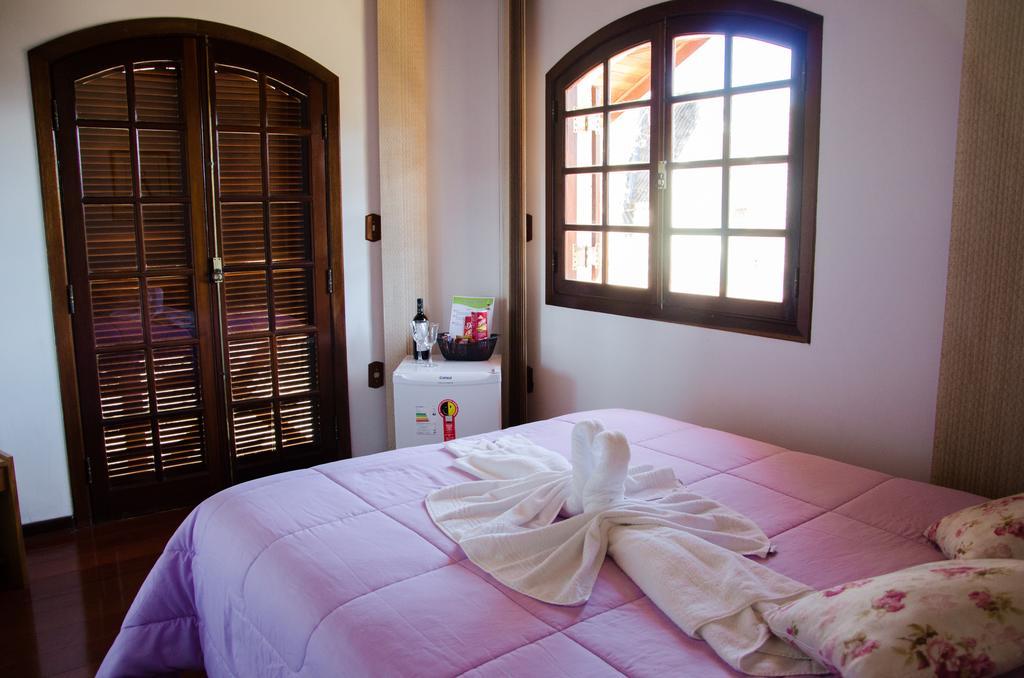 Recanto Brumas Bed & Breakfast Campos do Jordao Exterior photo