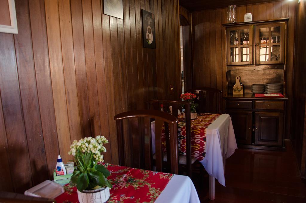 Recanto Brumas Bed & Breakfast Campos do Jordao Exterior photo