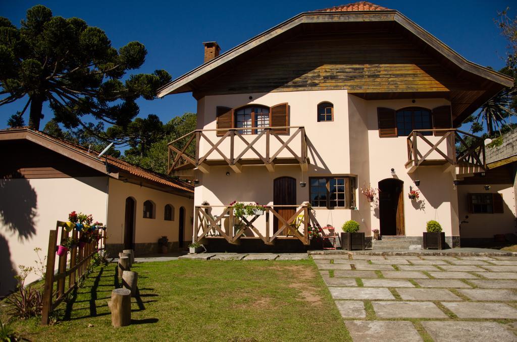 Recanto Brumas Bed & Breakfast Campos do Jordao Exterior photo