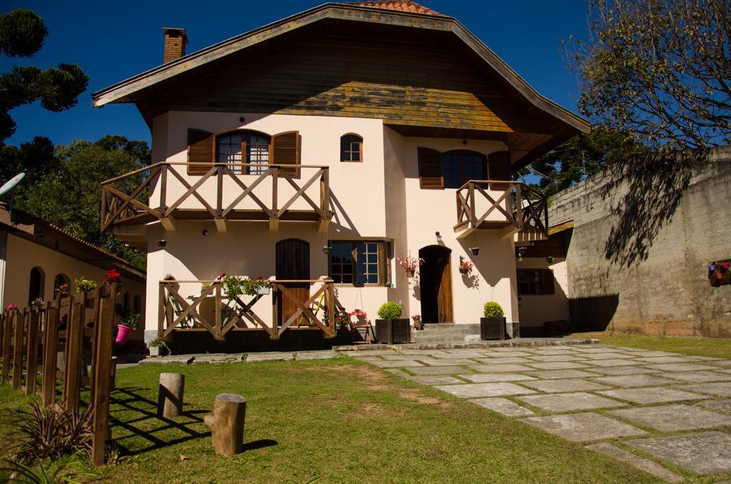 Recanto Brumas Bed & Breakfast Campos do Jordao Exterior photo