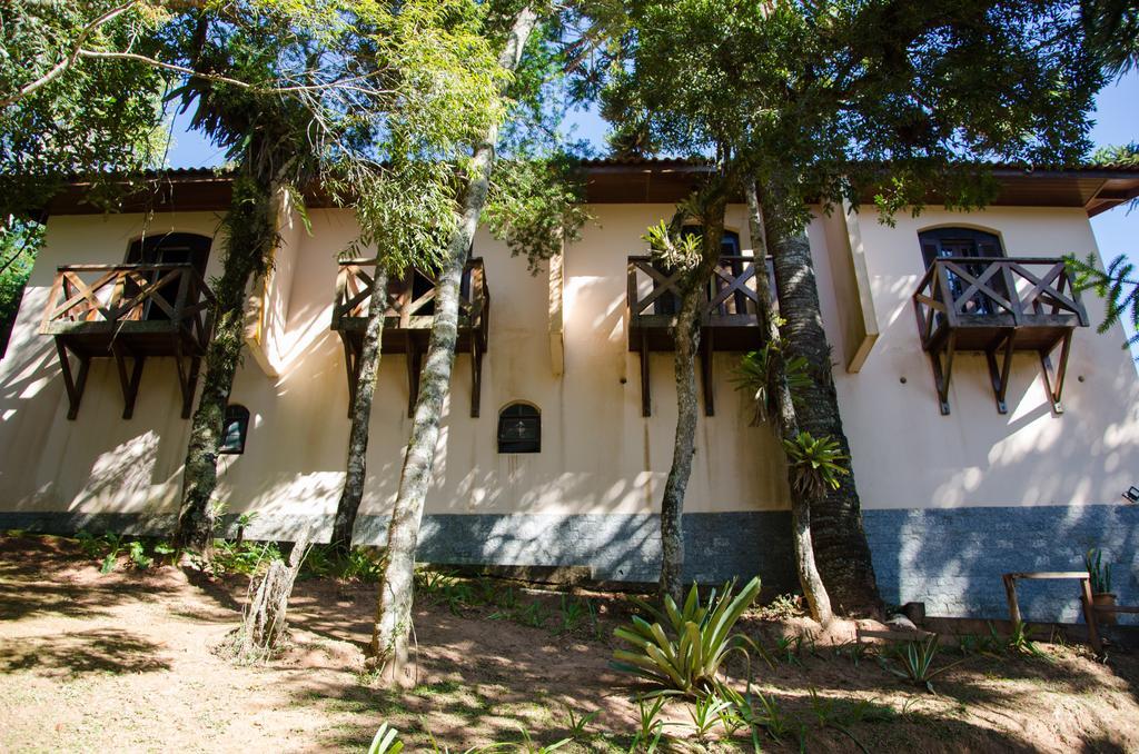 Recanto Brumas Bed & Breakfast Campos do Jordao Exterior photo